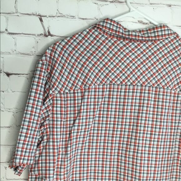 Columbia Men's‎ Plaid Omni-Shade Short Sleeve Button Up Shirt - Picture 5 of 16